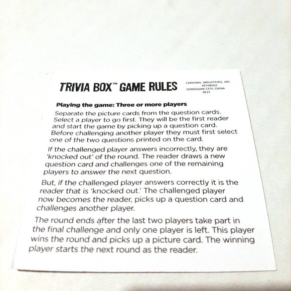 AMC The Walking Dead TV show trivia box card game for 2-6 players for 12 yrs + - Picture 8 of 9